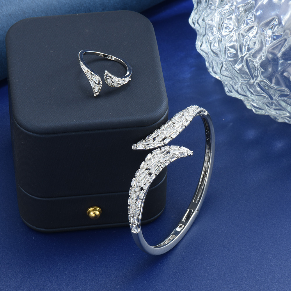 Latest Ethnic Fashion For Women - Hibride mais recente design elegante pulseira