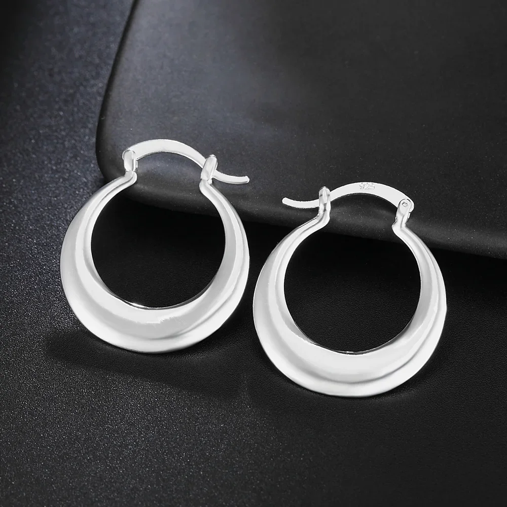 Novos Brincos de Argola em Pra - Y2K Ethnic Fashion avaliação e preço